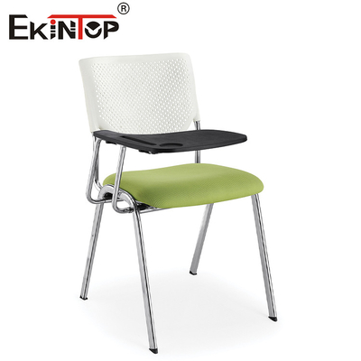 Silla de sala de entrenamiento profesional con escritorio conveniente estilo moderno apilado verticalmente