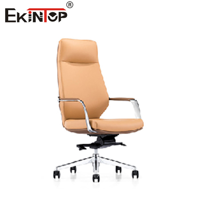 Silla de oficina de cuero ajustable en altura giratoria con reposabrazos base de cromo de 320 mm