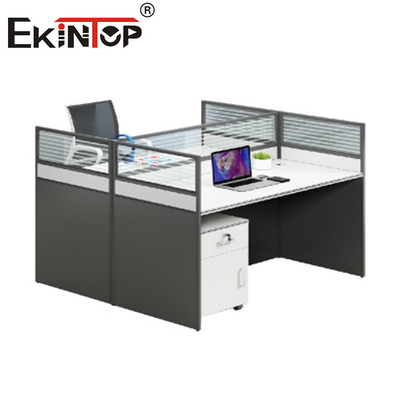 La oficina moderna libremente combinada de la tabla modular del puesto de trabajo divide los muebles