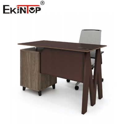 Muebles de escritorio en forma de mesa de madera de tamaño medio