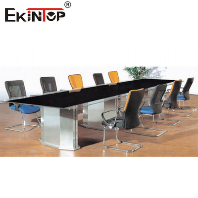 Mesa de conferencias negra rectangular Elegante ambiente de negocios Capacidad de 10 asientos