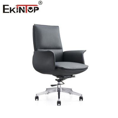 Clásica silla de jefe de cuero genuino Elegancia atemporal para el lugar de trabajo moderno