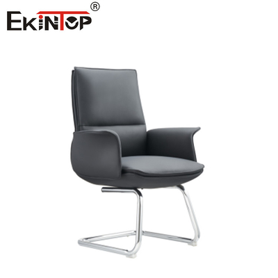 Clásica silla de jefe de cuero genuino Elegancia atemporal para el lugar de trabajo moderno