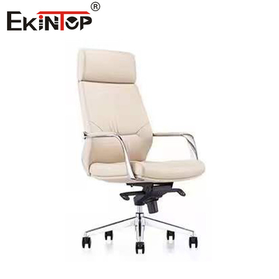 Silla de oficina de cuero blanco asequible y elegante en un diseño moderno