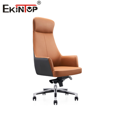 Silla de cuero de espalda alta naranja con reposabrazos y ruedas suaves