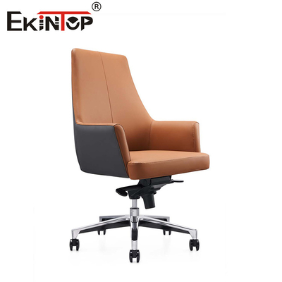 Silla de cuero de espalda alta naranja con reposabrazos y ruedas suaves