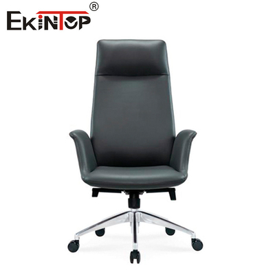 Silla de cuero negro con piernas metálicas de altura ajustable