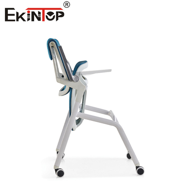 Silla de entrenamiento azul y gris con ruedas plegables