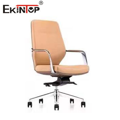 Silla de oficina de cuero ajustable en altura giratoria con reposabrazos base de cromo de 320 mm