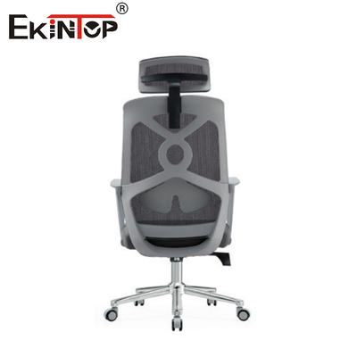 Silla de oficina de malla ergonómica gris con respaldo de cabeza para el trabajo