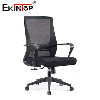Silla de oficina de malla media con reposabrazos de base de nylon autoensambla