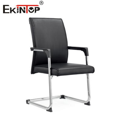 Silla de oficina de cuero de espalda media con reposabrazos
