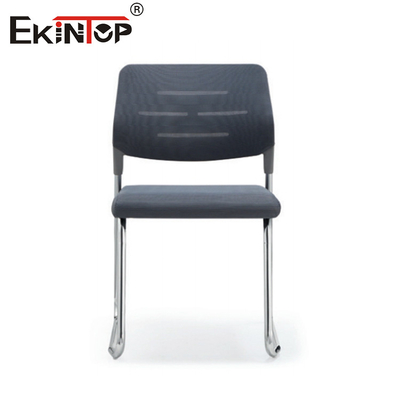 Silla de entrenamiento apilable para salas de reuniones