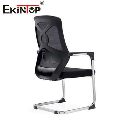 Silla de oficina de malla negra con cojín de asiento de esponja diseño moderno