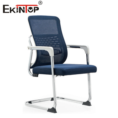 Silla de oficina de diseño moderno con tela de malla para salas de conferencias