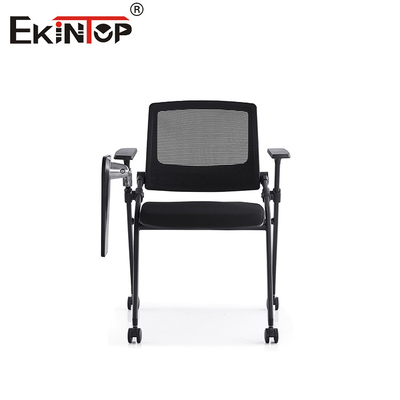 Silla de entrenamiento personalizable con tablero de escritura y material de malla