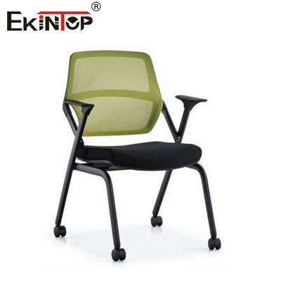 Silla de entrenamiento con diseño ergonómico y material respirable para aprender