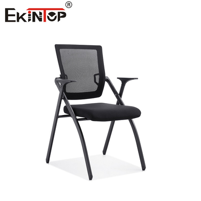 Silla de entrenamiento negra con pizarra estilo moderno adecuado para escuelas