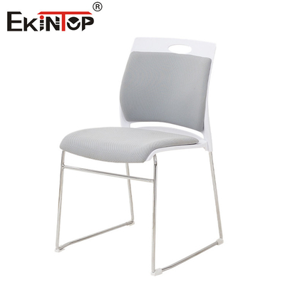 Silla de aula de entrenamiento de estilo moderno de bajo costo adecuada para salas de conferencias