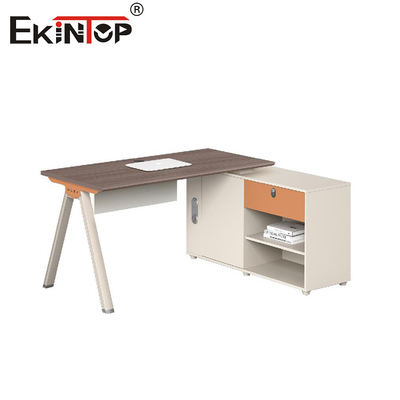 Estación de trabajo de oficina de personal de estilo minimalista moderno con gabinete lateral