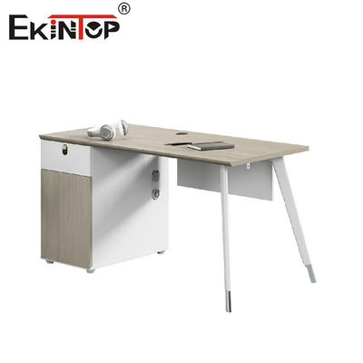 Estación de trabajo de oficina de personal personalizable de estilo moderno de madera con varios asientos