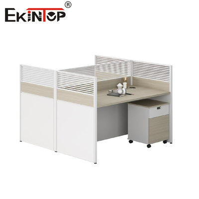Estación de trabajo modular de empleados de madera con gabinete de almacenamiento
