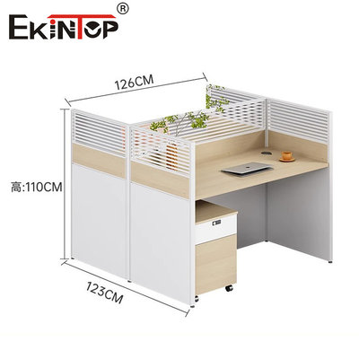 Estación de trabajo modular de empleados de madera con gabinete de almacenamiento