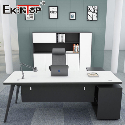 Escritorio de oficina ejecutivo de estilo comercial Muestra de escritorio de madera