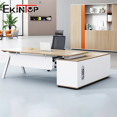 Fabrica Nuevo diseño Escritorio de computadora Muebles de oficina modulares Escritorio hecho a medida