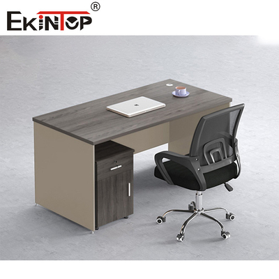Muebles de escritorio modulares personalizados para empleados de escritorio pequeño