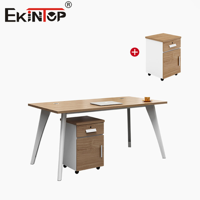 Diseño de escritorio de estilo moderno con piernas de metal Mesa de escritorio pequeña