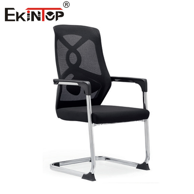 Silla de oficina de malla negra con cojín de asiento de esponja diseño moderno