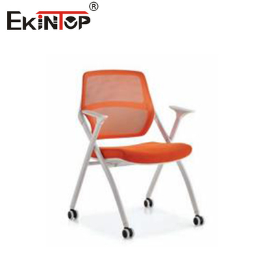 Sillones con ruedas y reposabrazos estilo moderno