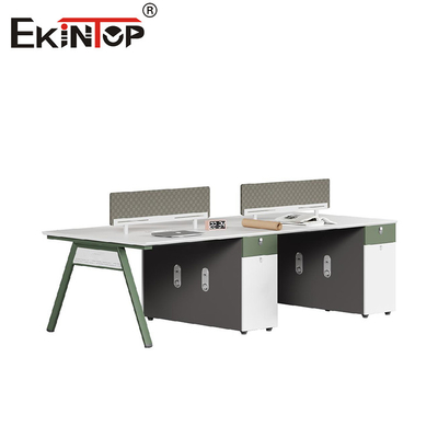 Estación de trabajo modular de personal de oficina de escritorio de 4-6 asientos con tabiques de estilo moderno