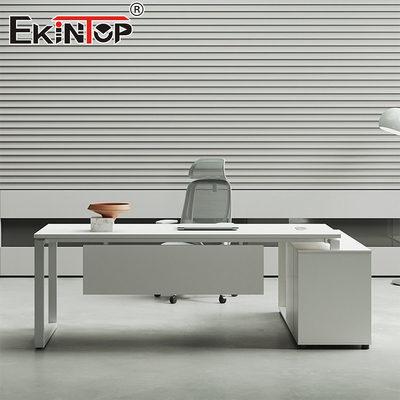 Escritorio de estilo moderno con elegante gabinete lateral Escritorio moderno